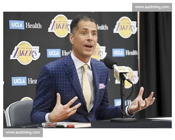 巴爷爆料:佩林卡帅位告急,魔术师回归成 “催命符”?湖人夺冠压力压垮管理层 巴爷爆料:佩林卡帅位告急,魔术师回归成 “催命符”?湖人夺冠压力压垮管理层