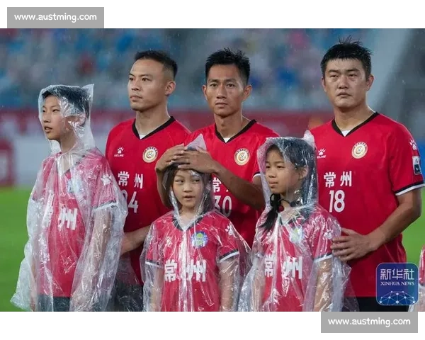 董路自荐执教苏超常州队并观战南京战，坦言 “不做主帅但愿助力”